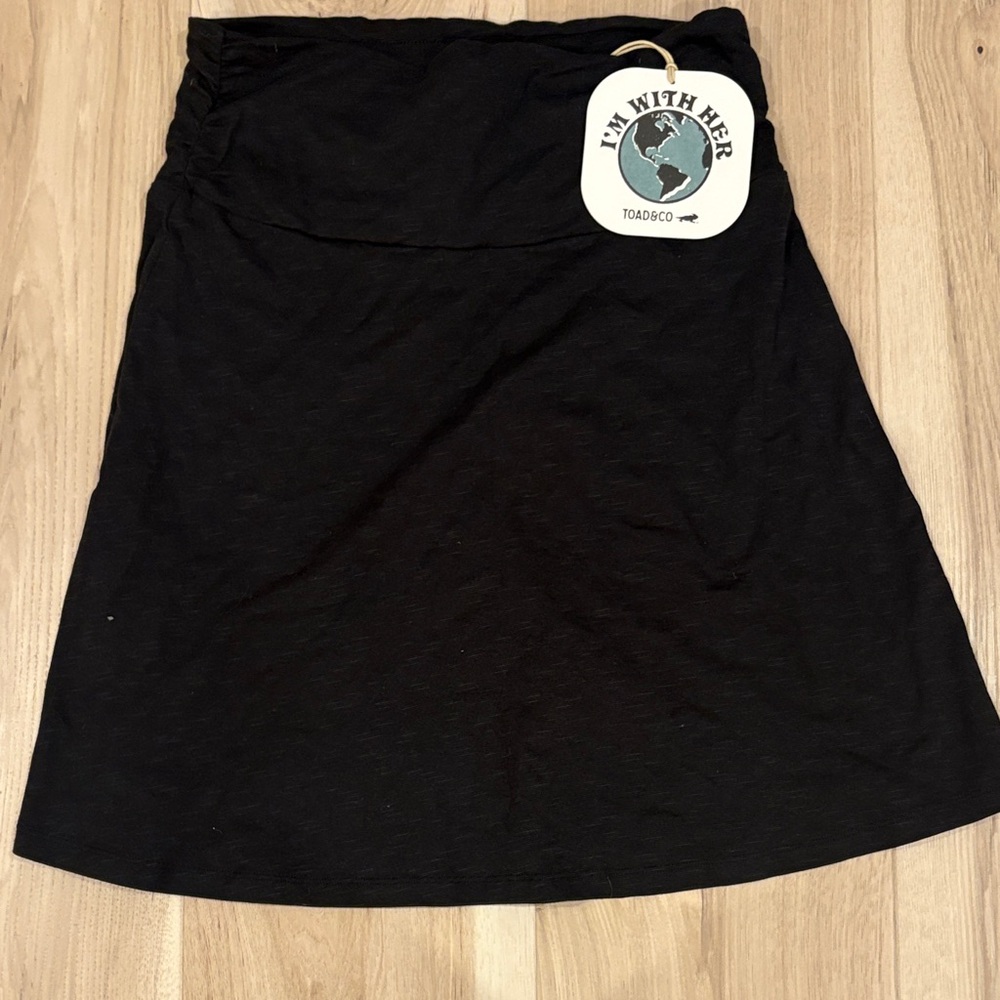 Toad&Co Black knee length skirt.